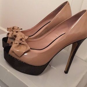 Jessica Simpson nude platform pump. Size 8